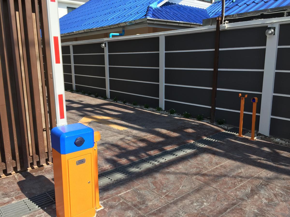 Aparthotel Modernbright Laemchabang Bang Lamung Zewnętrze zdjęcie