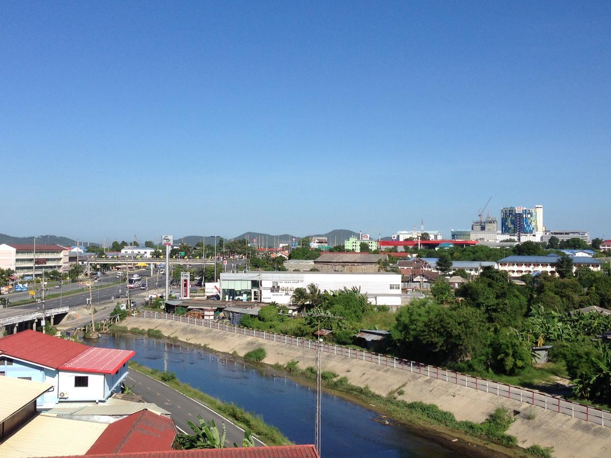 Aparthotel Modernbright Laemchabang Bang Lamung Zewnętrze zdjęcie