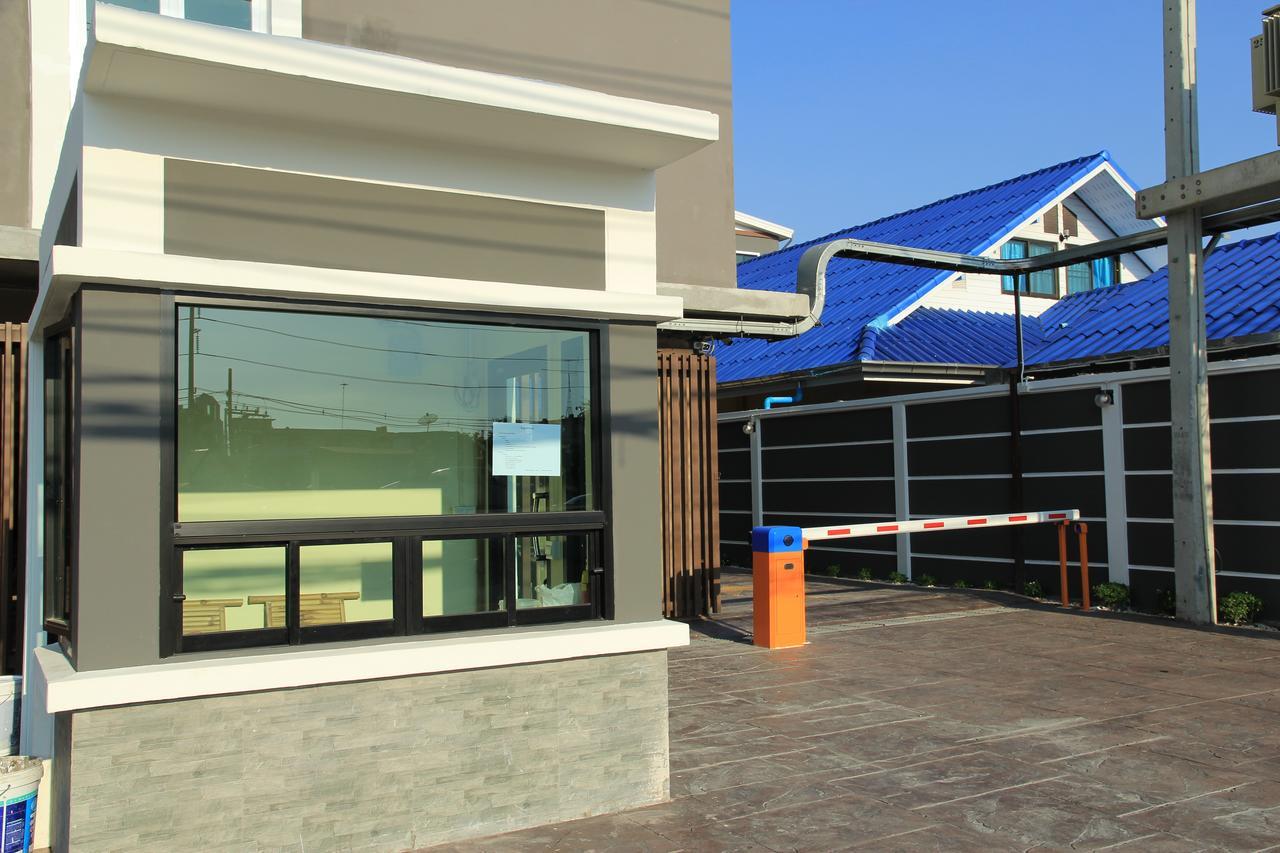 Aparthotel Modernbright Laemchabang Bang Lamung Zewnętrze zdjęcie