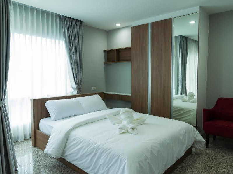 Aparthotel Modernbright Laemchabang Bang Lamung Zewnętrze zdjęcie