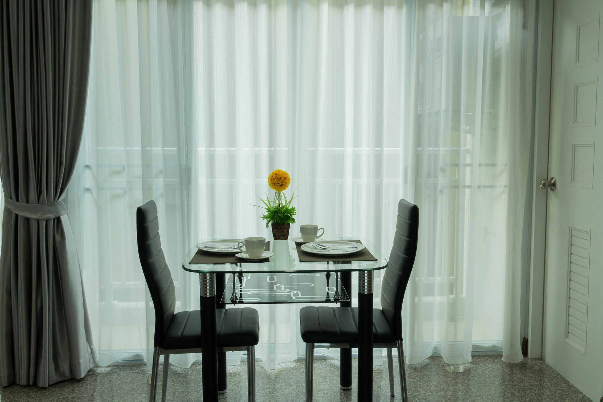 Aparthotel Modernbright Laemchabang Bang Lamung Zewnętrze zdjęcie